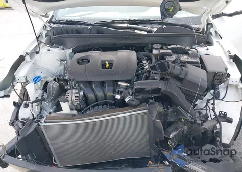 2024 Kia Forte Lxs z USA, uszkodzony, nr VIN 3KPF24AD1RE758768